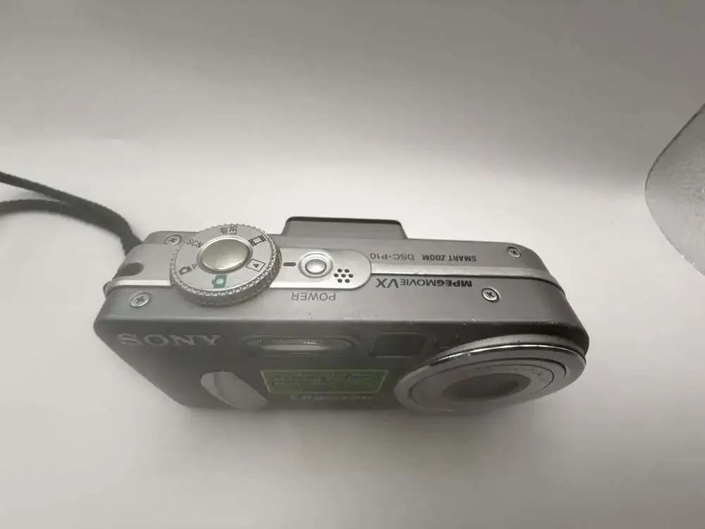 Sony Cyber-shot DSC-P10 5.0 Megapixel Digital Camera
